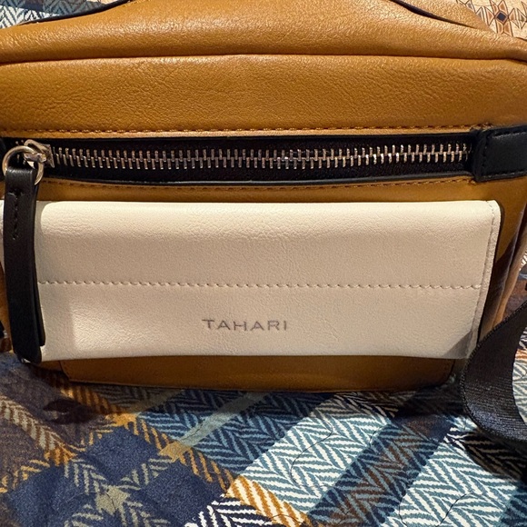 Tahari Tan and White Camera Bag - Picture 2 of 13